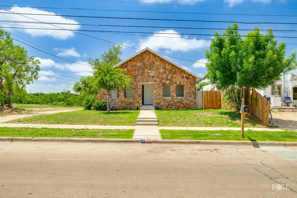 415 E Harris Ave, San Angelo, TX 76903 - Image #1