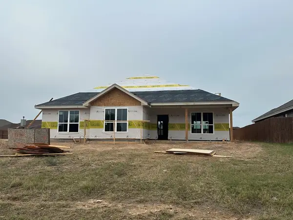 1925 S Concho Dr, San Angelo, TX 76904