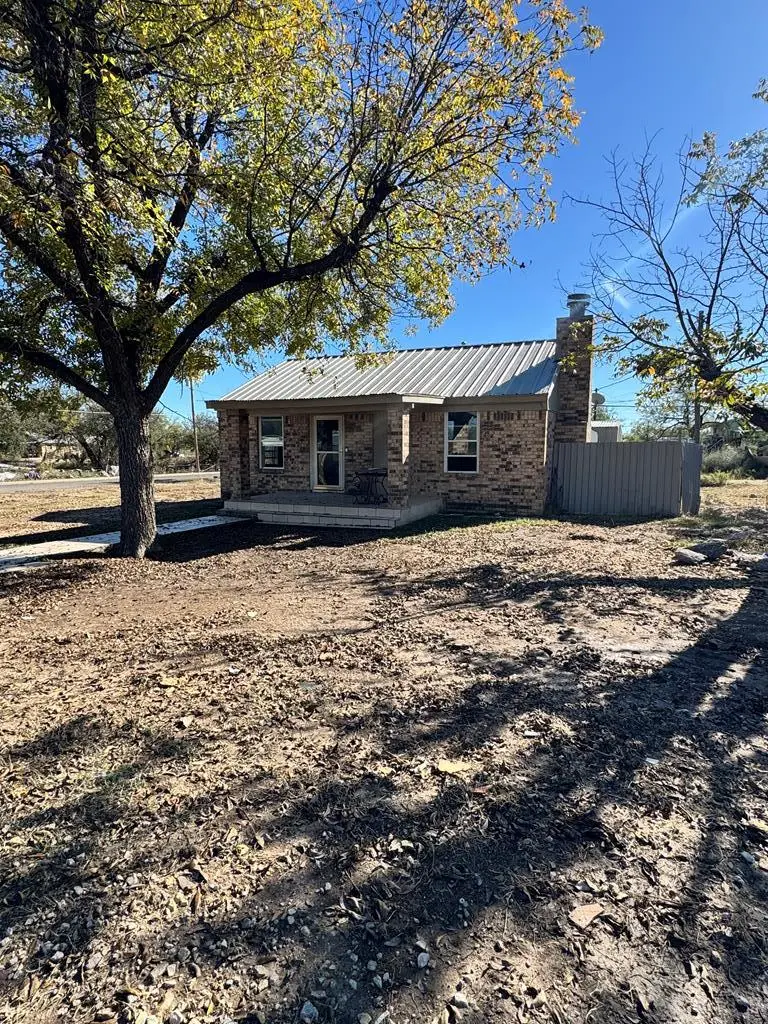 1721 E Harris Ave, San Angelo, TX 76905 - Image #2