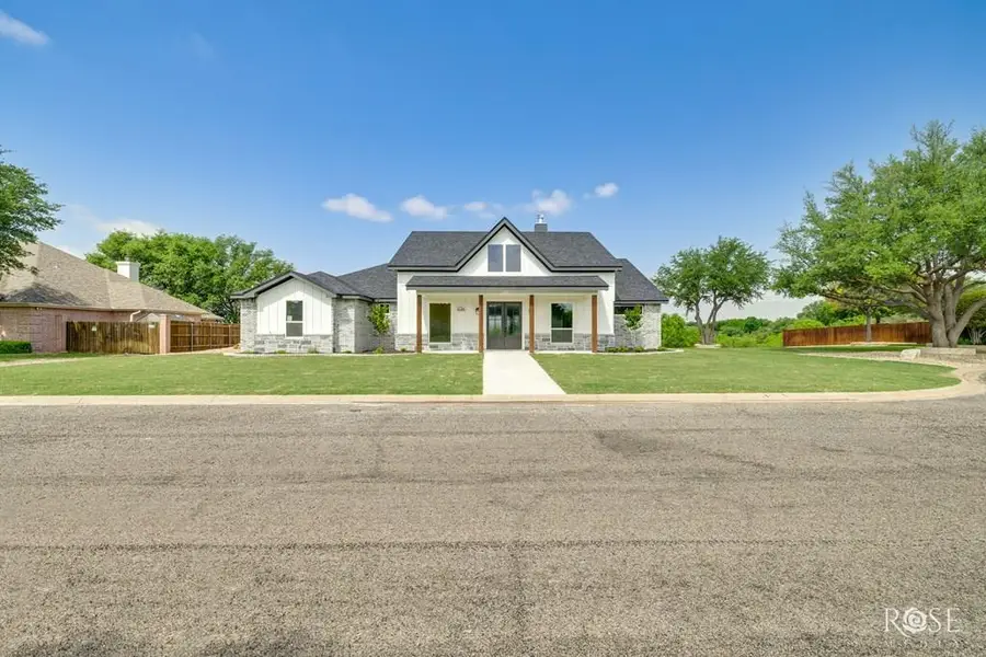 2734 Oak Hills Trail, San Angelo, TX 76904 - Image #2