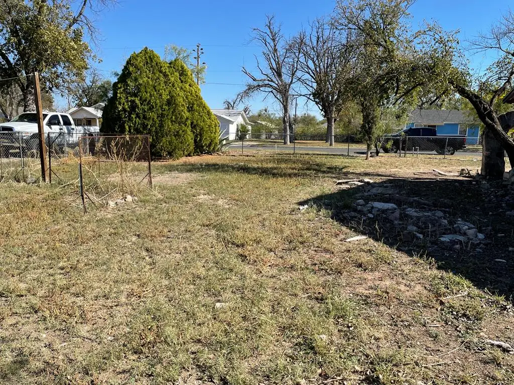 621 Powell St, San Angelo, TX 76903 - Image #1