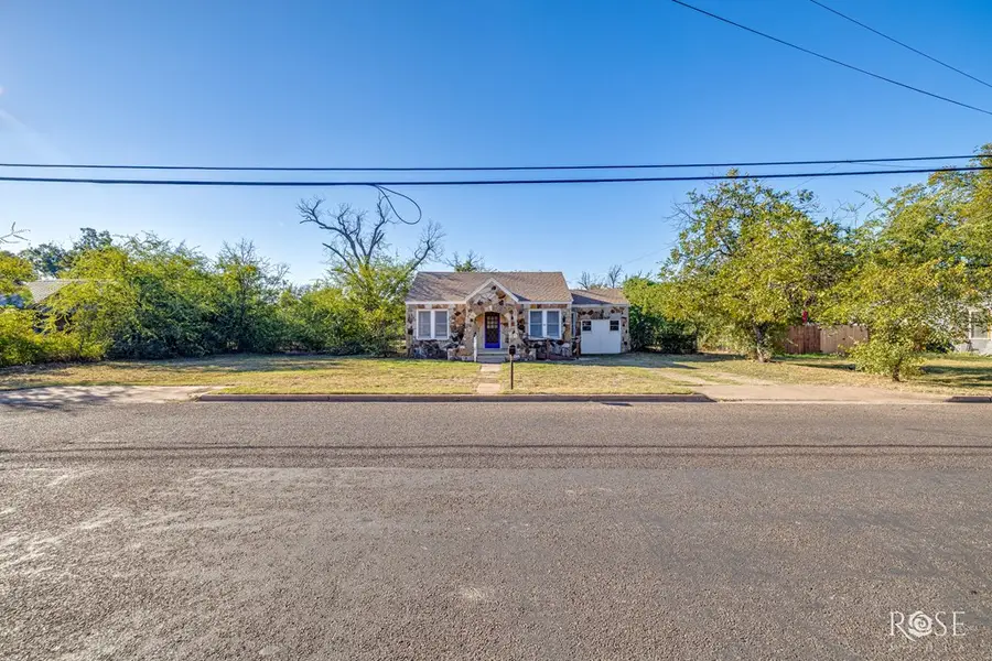 67 37th St, San Angelo, TX 76903 - Image #2