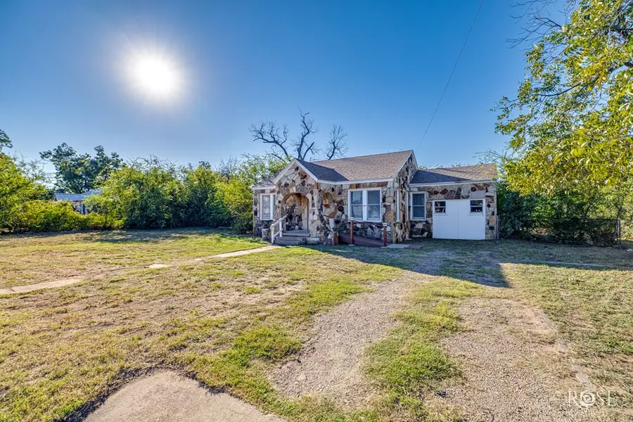 67 37th St, San Angelo, TX 76903 - Image #3