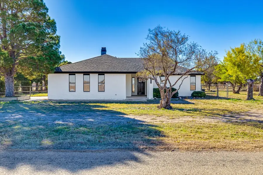 1045 Blumentritt Rd, San Angelo, TX 76905 - Image #2