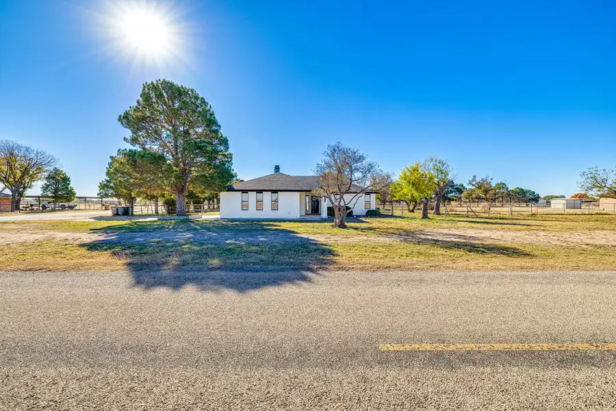 1045 Blumentritt Rd, San Angelo, TX 76905 - Image #3