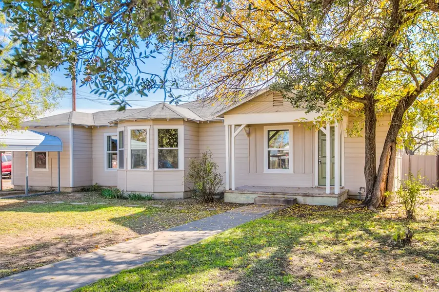 611 E Ave D, San Angelo, TX 76903 - Image #2