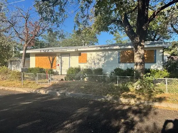 121 N Buchanan St, San Angelo, TX 76903