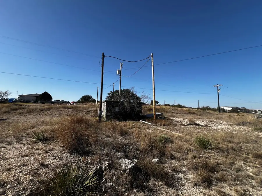 500 Broadway St, Mertzon, TX 76941 - #3