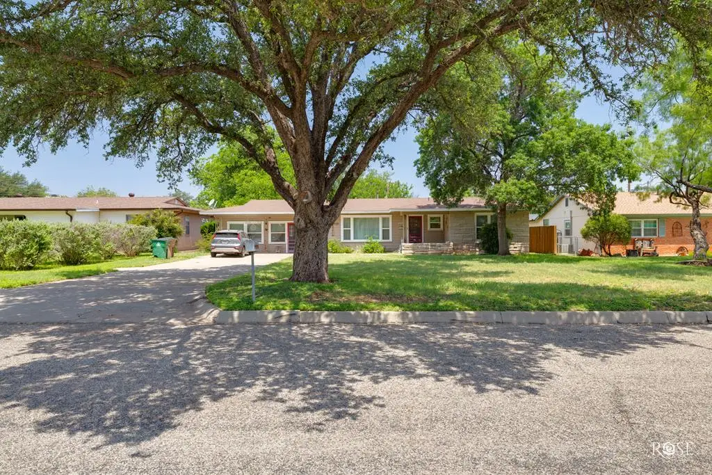 2408 W Ave L, San Angelo, TX 76901 - Image #1