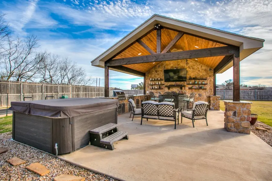 1201 S Crossings Court, San Angelo, TX 76904 - Image #2