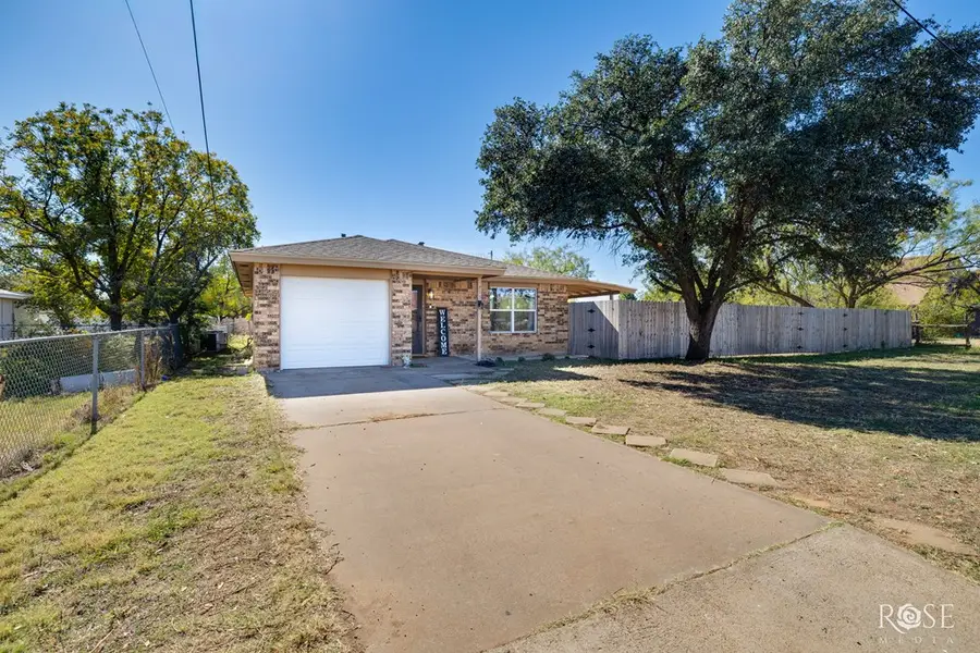 713 E 46th St, San Angelo, TX 76903 - Image #3