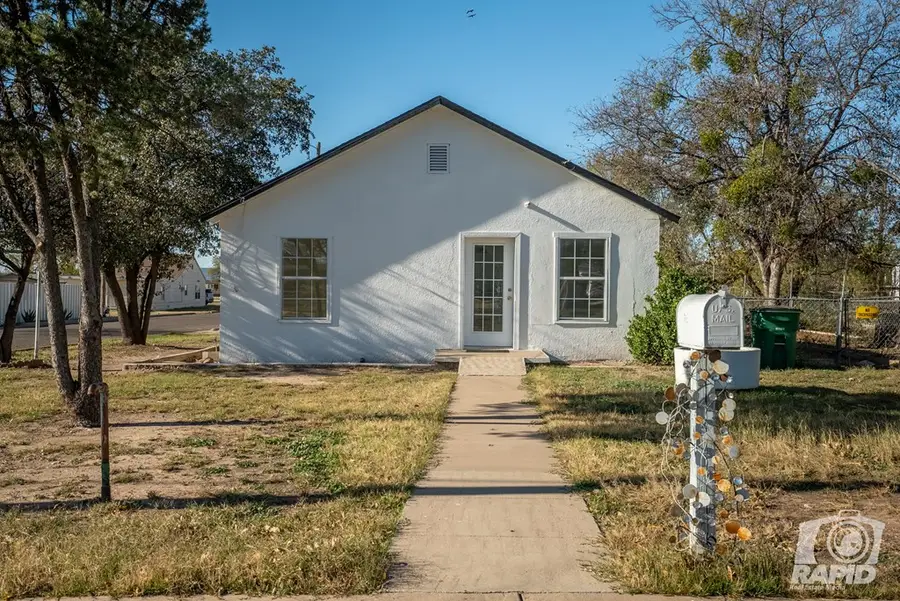 1703 N Magdalen St, San Angelo, TX 76903 - Image #2