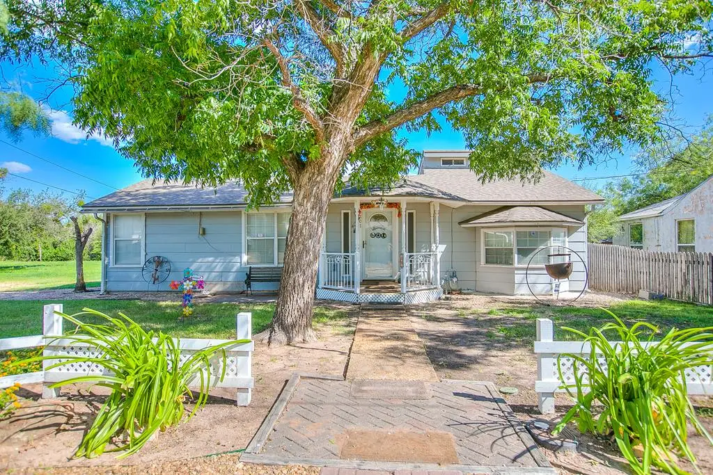 207 E 28th St, San Angelo, TX 76903 - Image #1