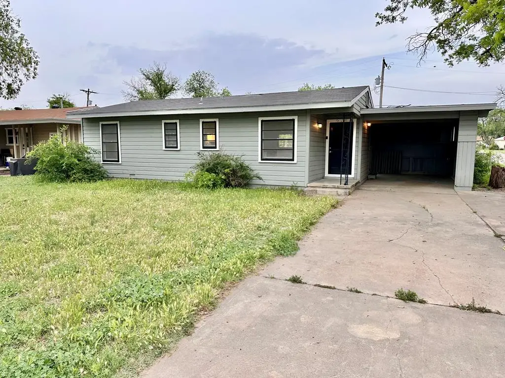 2319 W Beauregard Ave, San Angelo, TX 76901 - Image #1