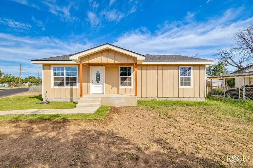 304 E 22nd St, San Angelo, TX 76903 - #1