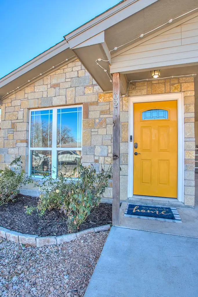 621 Jones St, San Angelo, TX 76903 - #1
