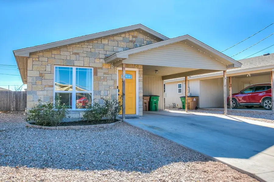 621 Jones St, San Angelo, TX 76903 - #2