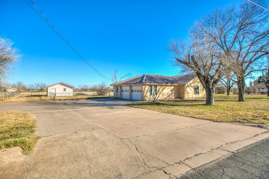 5510 Meadow Dr, San Angelo, TX 76903 - Image #2