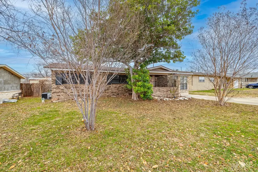 2011 Edmund Blvd, San Angelo, TX 76901 - Image #2