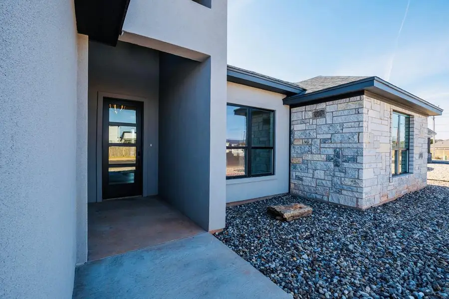 5717 Melrose Ave, San Angelo, TX 76901 - Image #2