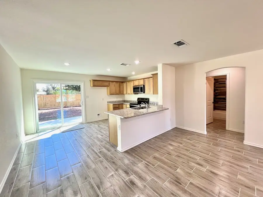 309 E 25th Street, San Angelo, TX 76903 - #3