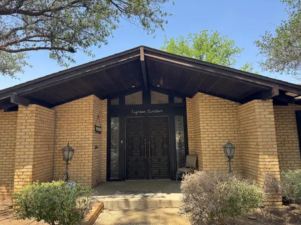 1819 W Jefferson St, Pecos, TX 79772