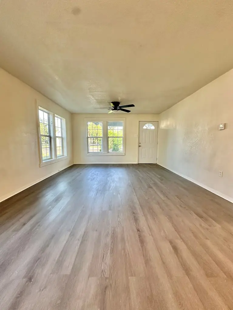 85 E 22nd St, San Angelo, TX 76903 - Image #3