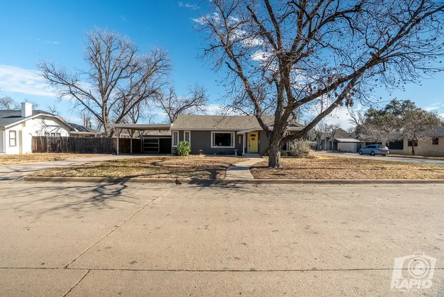 322 S Madison St, San Angelo, TX 76901 - #2