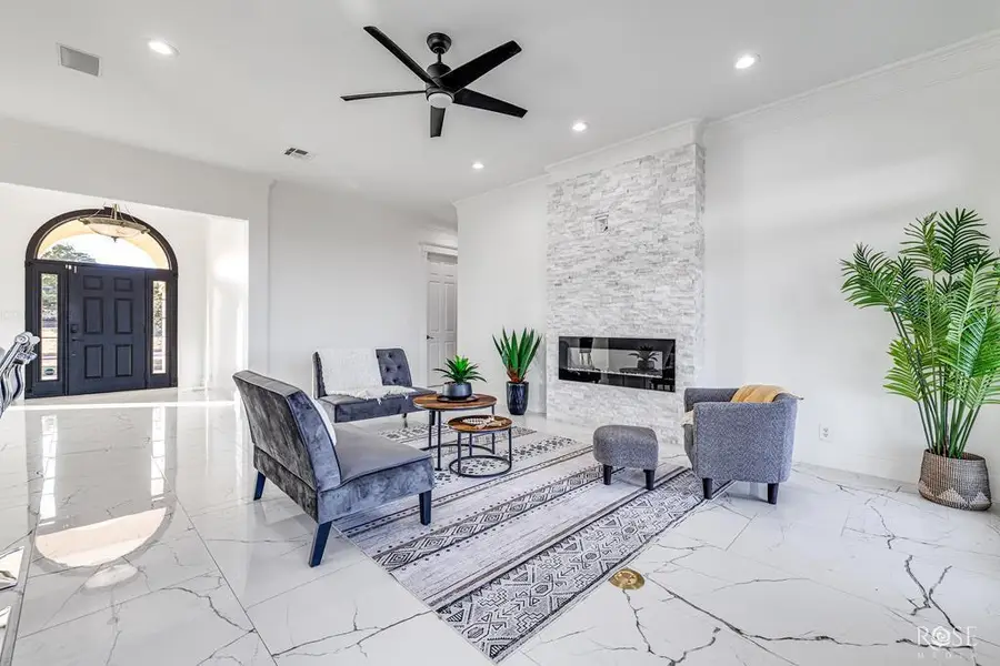 1102 Ashford Dr, San Angelo, TX 76901 - #2