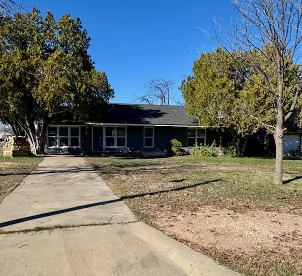 2218 W Concho Ave, San Angelo, TX 76903