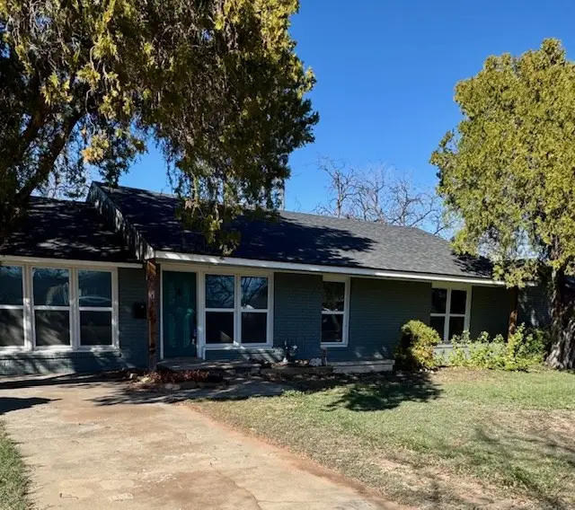 2218 W Concho Ave, San Angelo, TX 76903 - Image #2