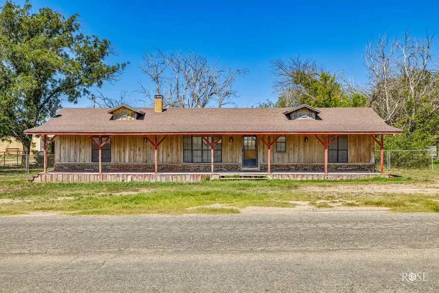 209 N Florida Ave, Big Lake, TX 76932 - Image #2