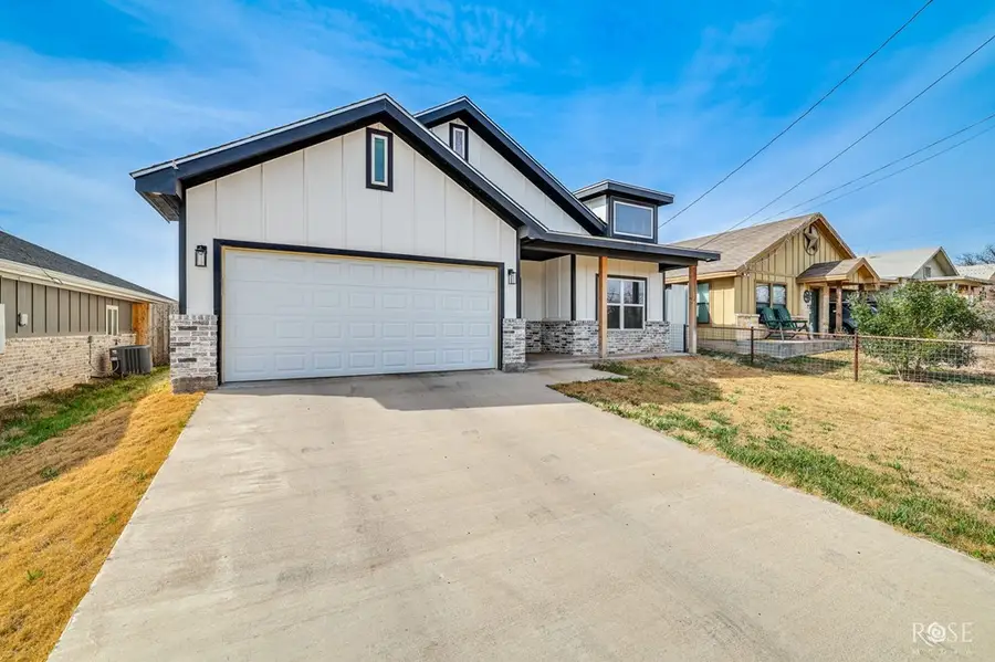 211 S Buchanan St, San Angelo, TX 76903 - #3