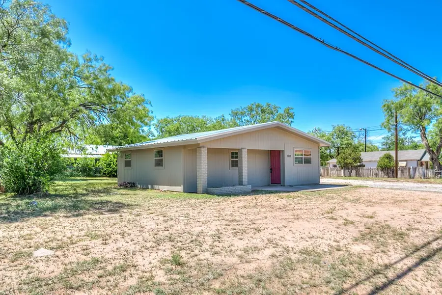2113 S Hill St, San Angelo, TX 76903 - #2