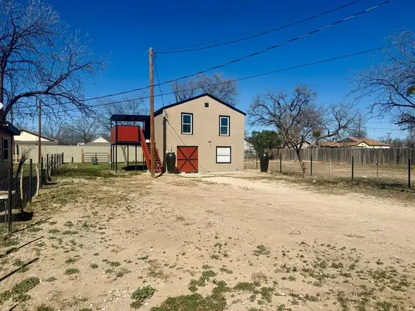 1306 E 17th St, San Angelo, TX 76903