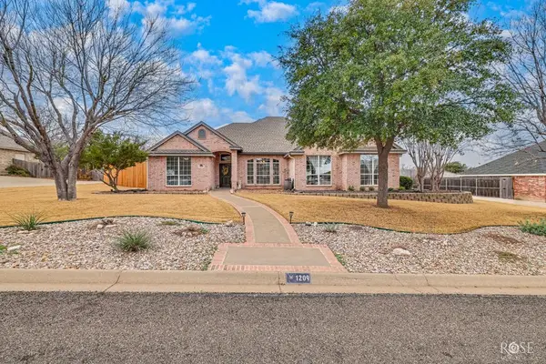 1209 Ashford Dr, San Angelo, TX 76901