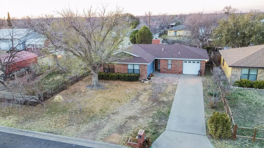 76 E 23rd Street, San Angelo, TX 76903 - #2