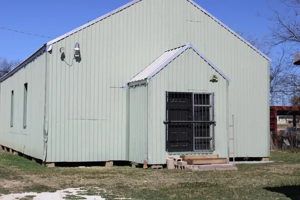 602 Sealy Street, Ballinger, TX 76821