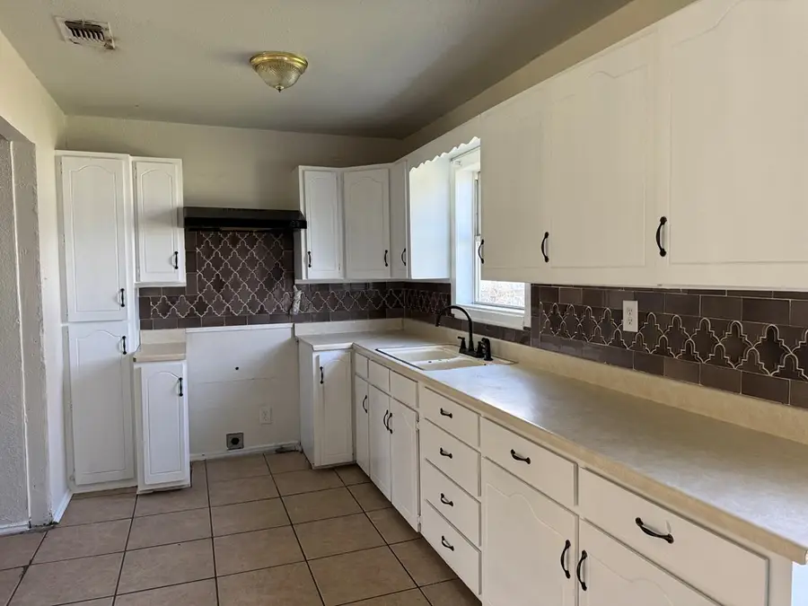 110 Estella Drive, San Angelo, TX 76903 - #3