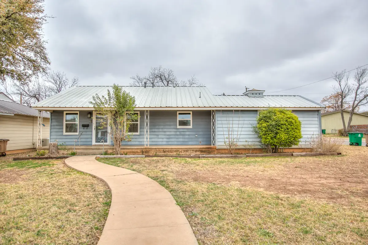 2219 W Twohig Avenue, San Angelo, TX 76901 - #1