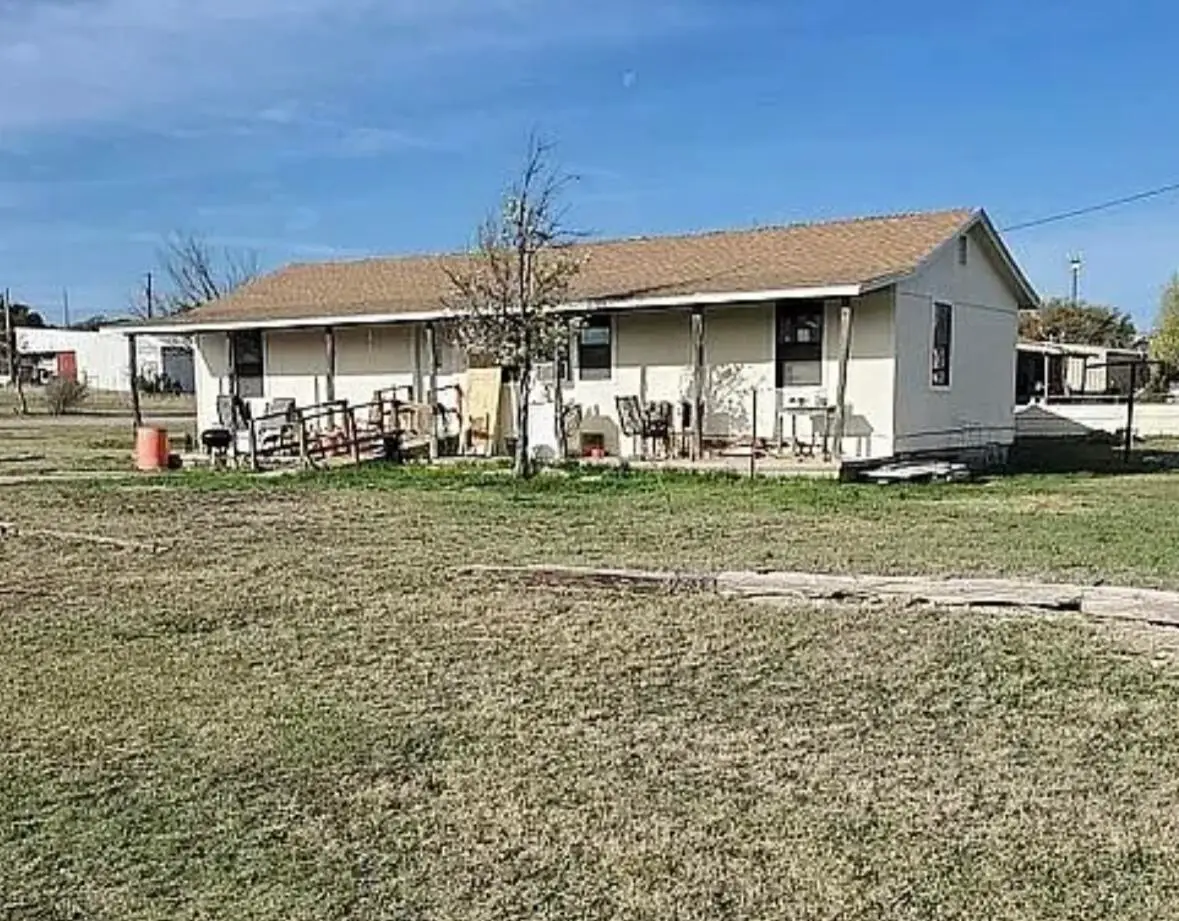 101 N Third Street, Mertzon, TX 76941 - #1