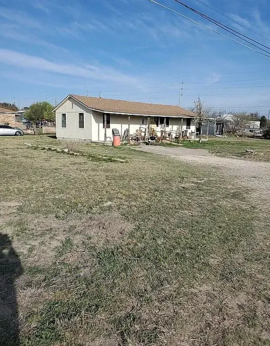 101 N Third Street, Mertzon, TX 76941 - #2