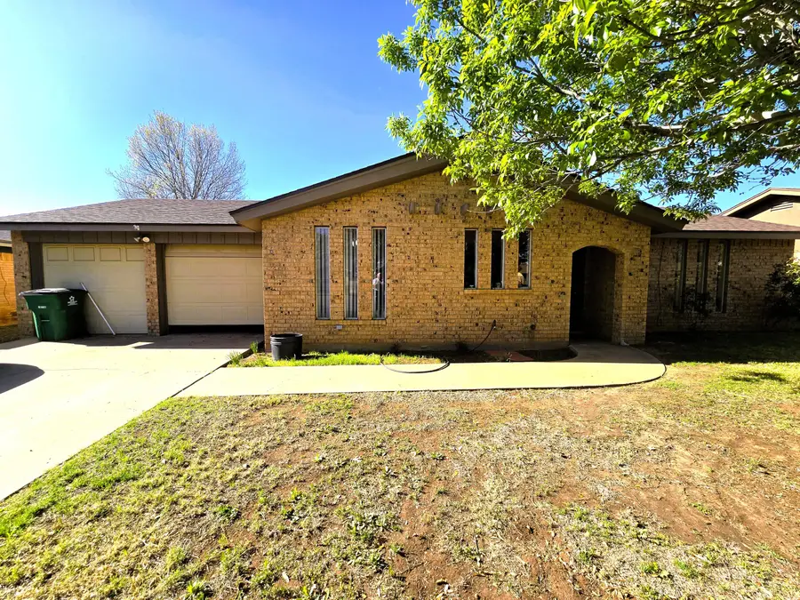 3925 Millbrook Drive, San Angelo, TX 76904 - #2