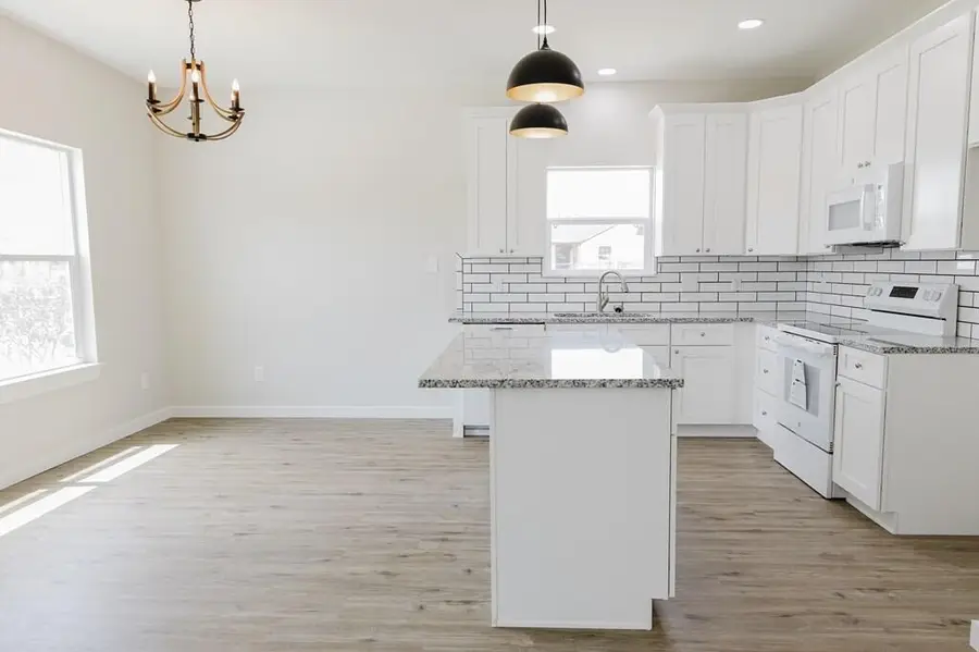 216 W 27th Street, San Angelo, TX 76903 - #2