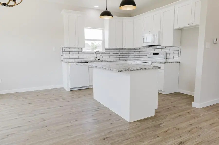 218 W 27th Street, San Angelo, TX 76903 - #2