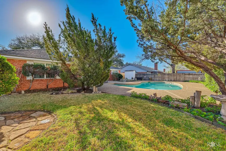 237 Westwood Drive, San Angelo, TX 76901 - #2