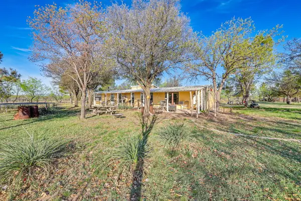 10198 Deer Valley Court, Carlsbad, TX 76934