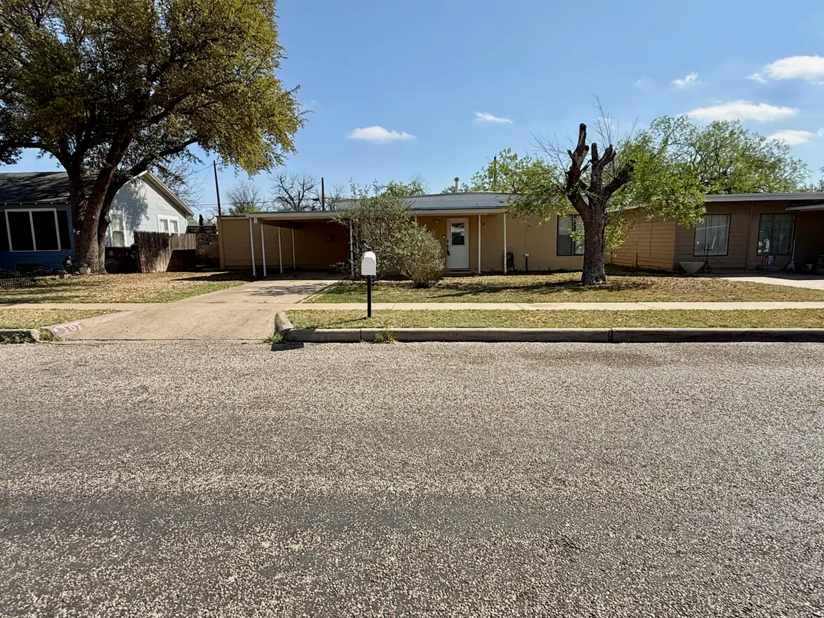 302 Midget Street, San Angelo, TX 76901 - #1