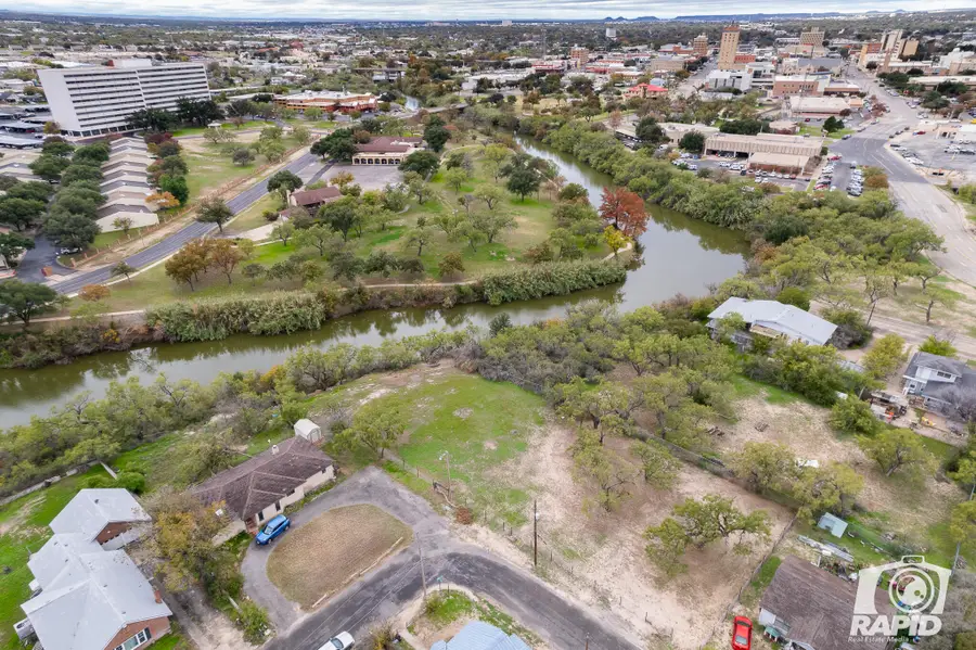 23 S Poe Street, San Angelo, TX 76903 - #2