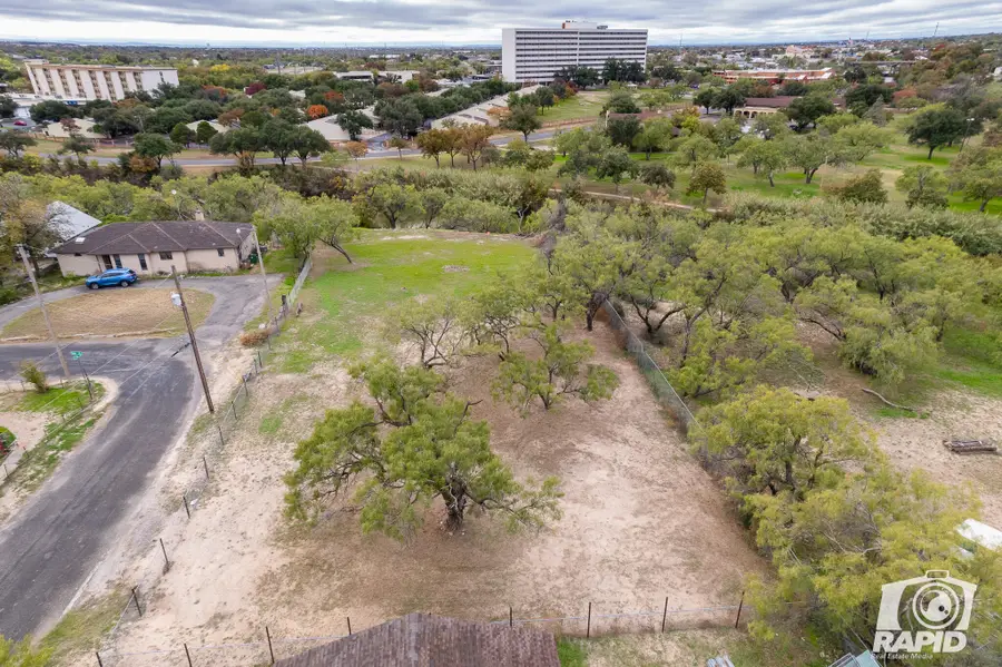 23 S Poe Street, San Angelo, TX 76903 - #3